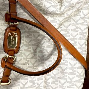 Michael Kors Satchel monogram bag